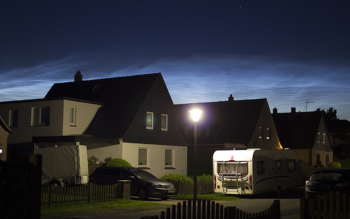 Noctilucent Clouds (2017:07:03 02:02:59 UT, Canon EOS 100D, 2.5s, f/2, f=35mm, ISO 200)