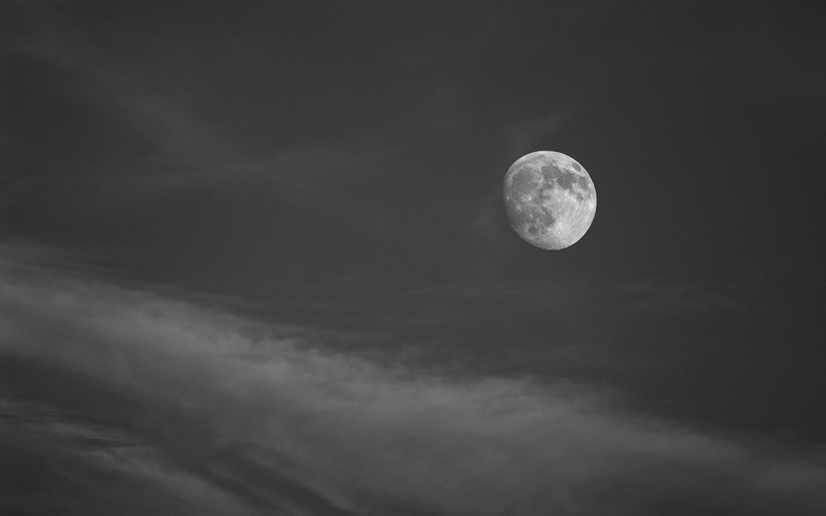Moon, 2014:06:10 21:53:58, Canon EOS 100D, 1/400s, f/4, f=70mm, ISO 100